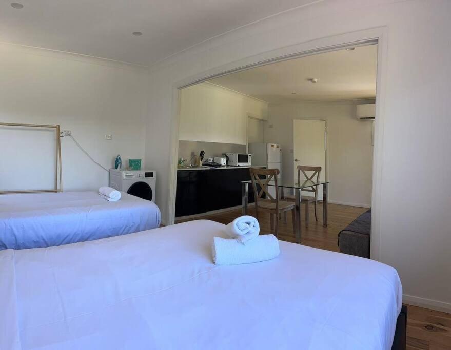 House Unit In Dundas Valley Sydney