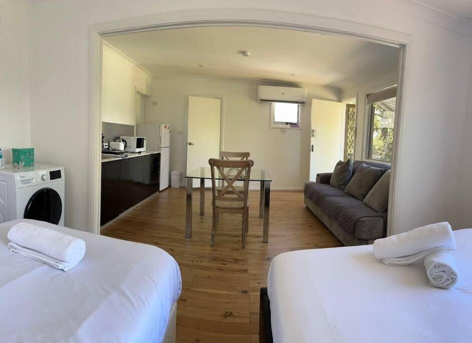 House Unit In Dundas Valley