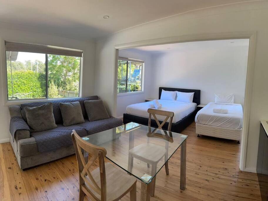 Apartment House Unit In Dundas Valley *